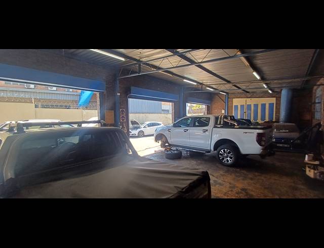 400M² WAREHOUSE TO LET IN NELSPRUIT EXT 8